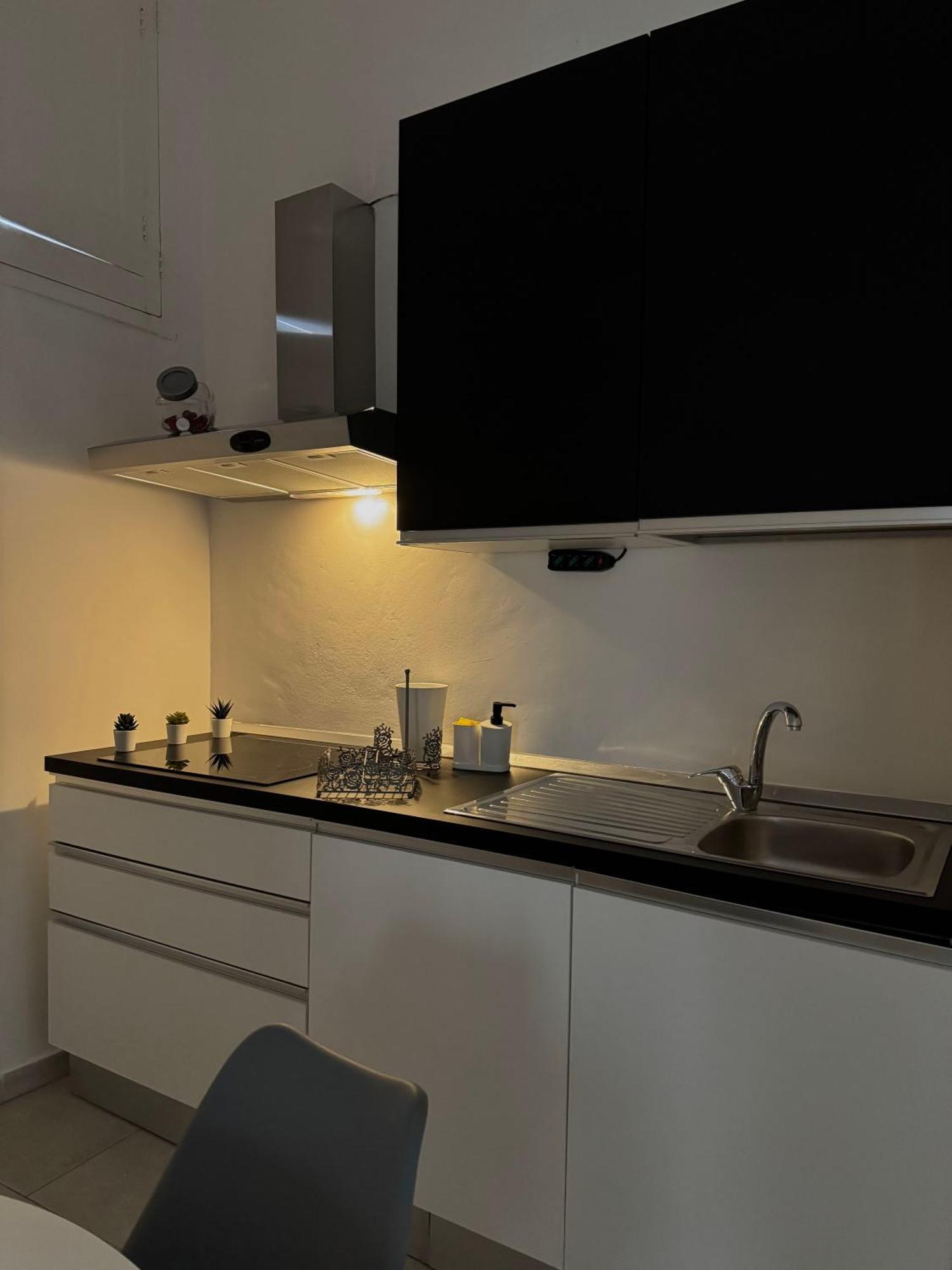 L&S Rooms Monopoli Luaran gambar