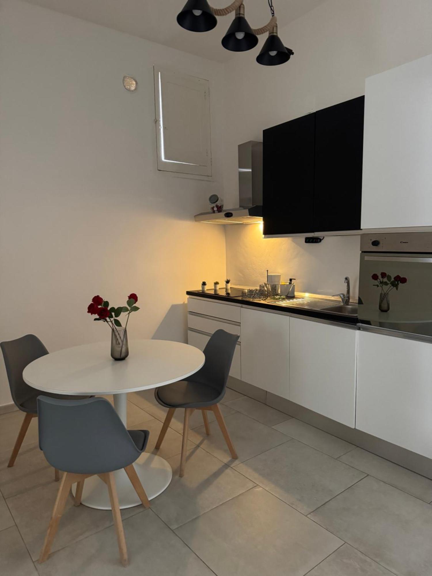 L&S Rooms Monopoli Luaran gambar